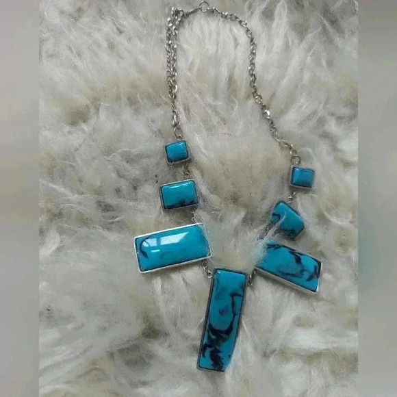 Light Blue Square Acrylic Bead Geometric Necklace In Silver Plating - New - Picture 2 of 3